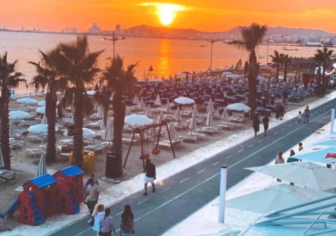 Durres Strand Direkt Am Meer Esterno foto
