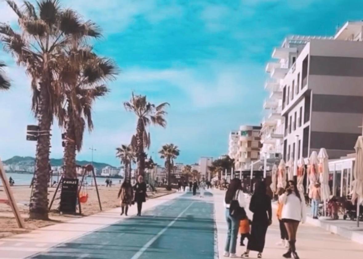 Durres Strand Direkt Am Meer Esterno foto